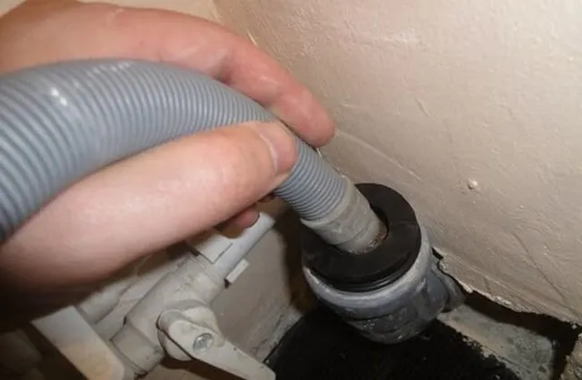 засор в канализации при подключени сливного шланга стиральной машины засор в канализации при подключени сливного шланга стиральной машины